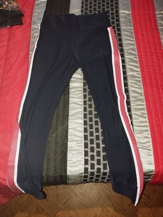 Roupa sem uso parada