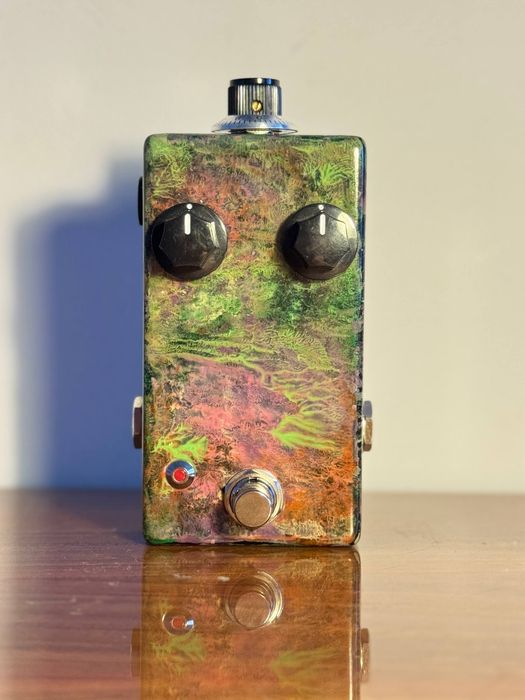 DBA Robot Clone fuzz/octave/vibrato bit crusher)