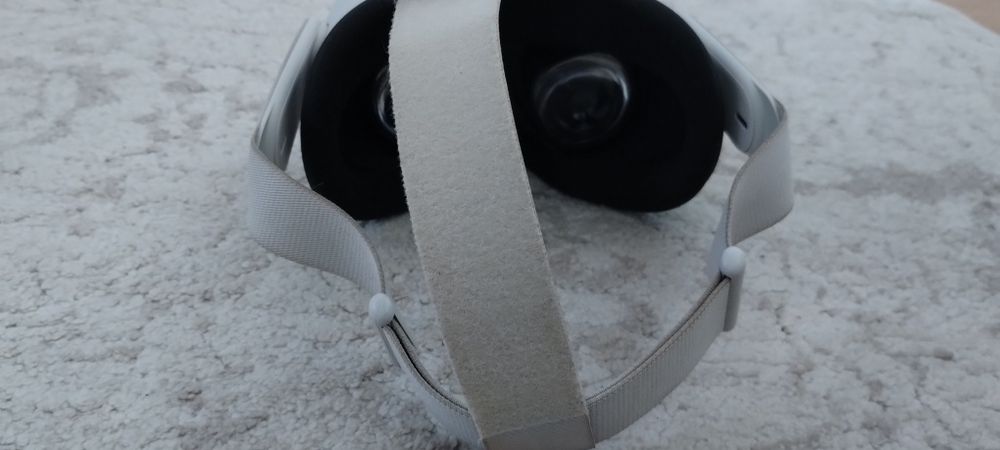 Quest 2 з трекінгом рук