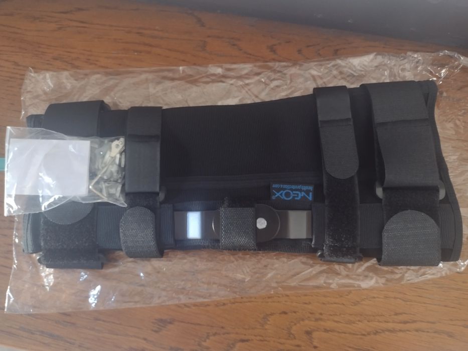 Orteza stabilizator stawu kolanowego z regulacją kąta Neox rozmiar M