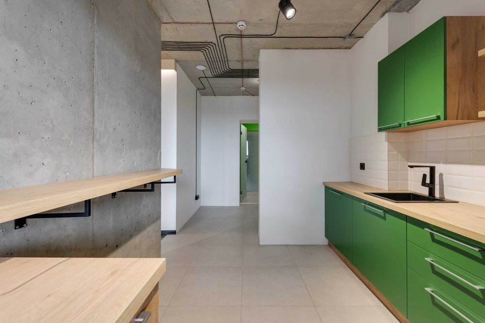 Оренда офісу на Теремках з постійним інтернетом, Республіка, Іподром