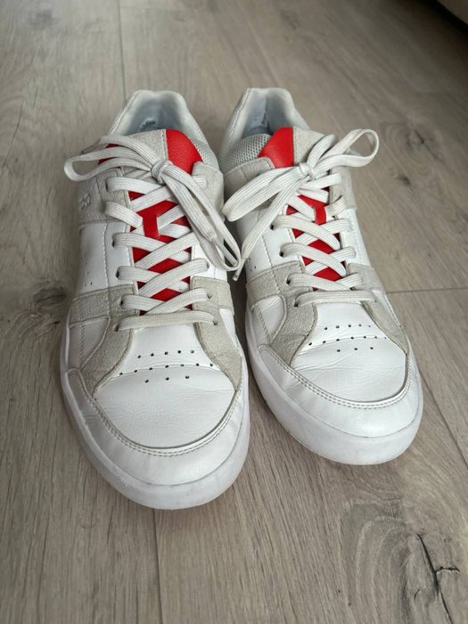 On the Roger Clubhouse White Grey Red 43