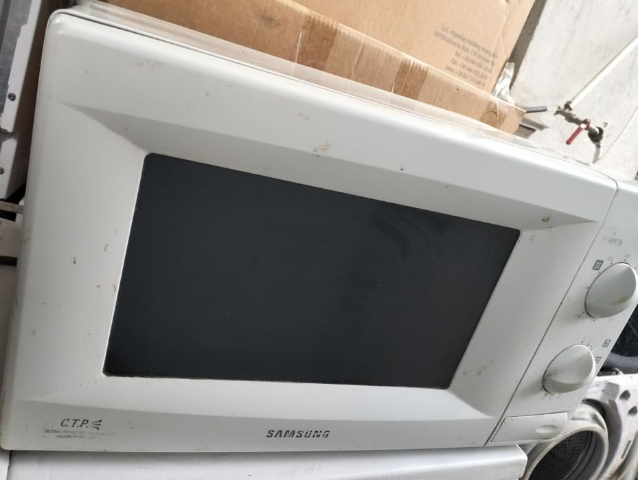 Микроволновка Samsung. Надійна.