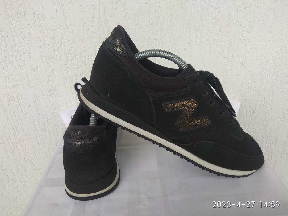 Брендовие замшевие кроссовки New Balance р.37.5