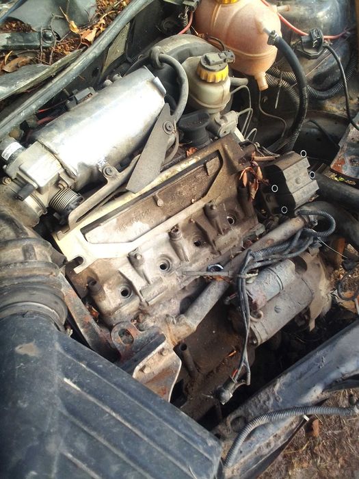 Запчастини двигуна