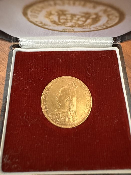 Libra de Ouro 1893 Rainha Vitória c/ Estojo Histórico Banco Fernandes Magalhães (1905)