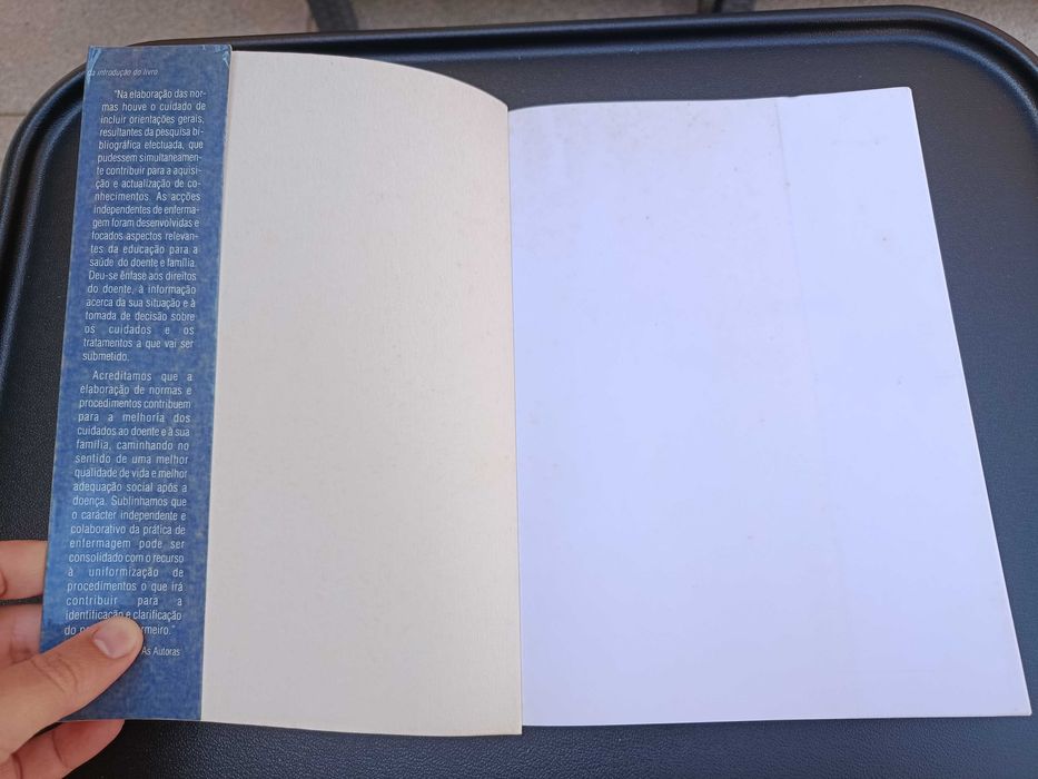 Livro "Técnicas e Procedimentos em Enfermagem", Edições "Sinais Vitais"
