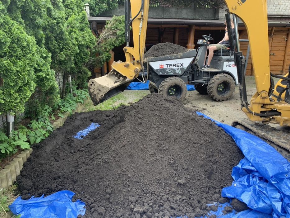 ziemia humus przesiewana do trawników super jakość czarna