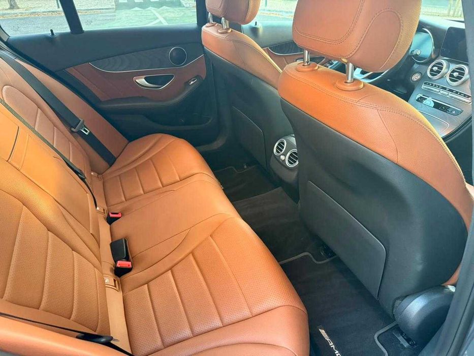 Mercedes-Benz C 300 de AMG Line