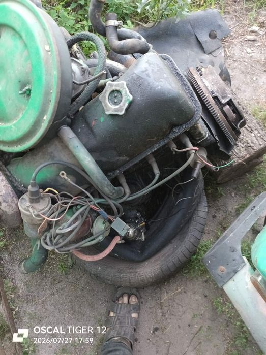Продам двигать бензиновый Ваз 21011