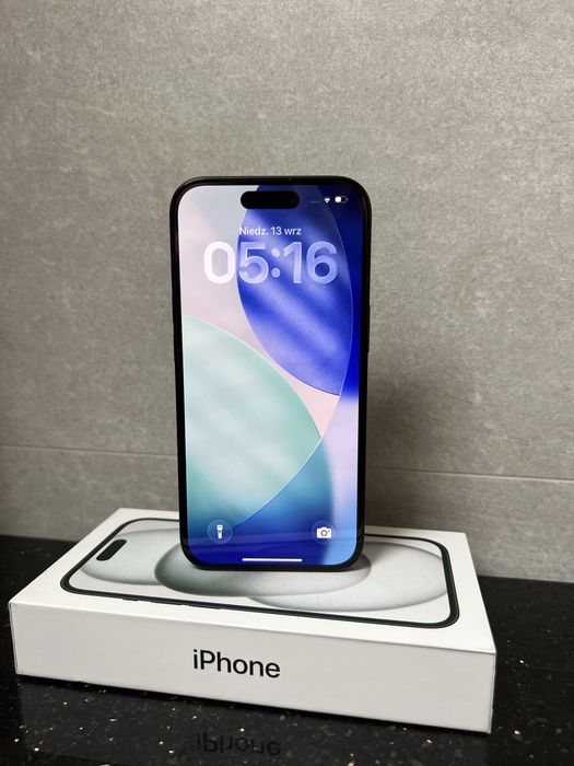 Iphone 15 świetny stan