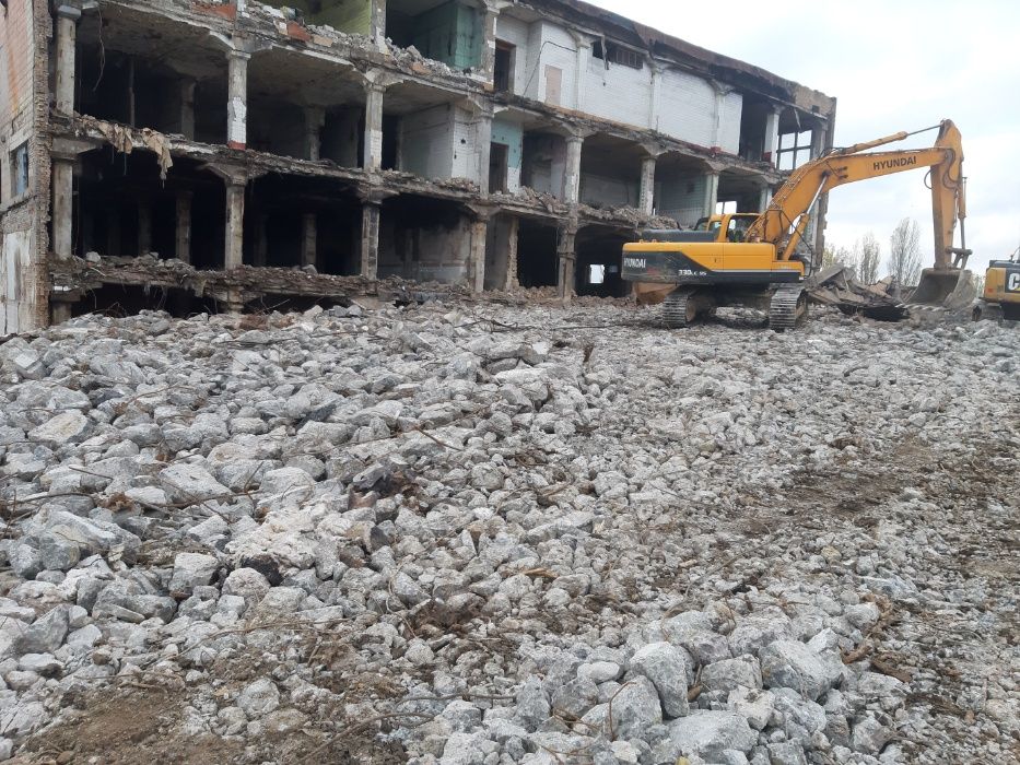 Демонтаж любых сооружений и зданий ,копаем котлован,аренда спецтехники