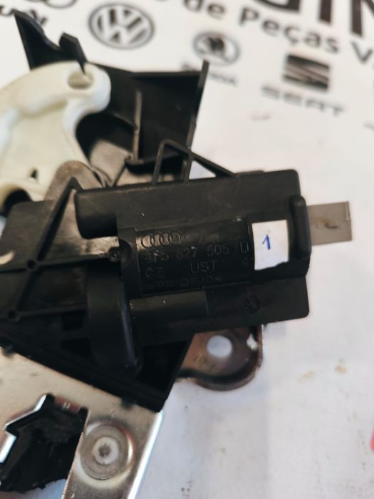 Ficheira Da Mala VW PASSAT B6