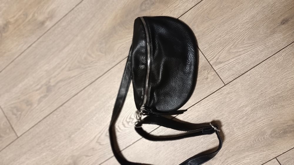 Torebka nerka damska