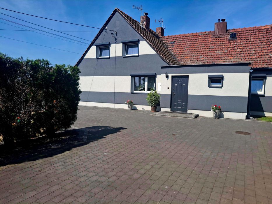 Dom na sprzedaż z ogrodem Gracze