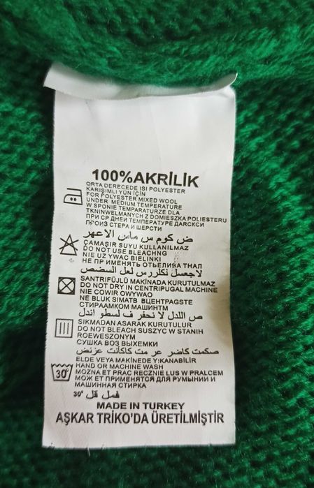 Sweter typu nietoperz