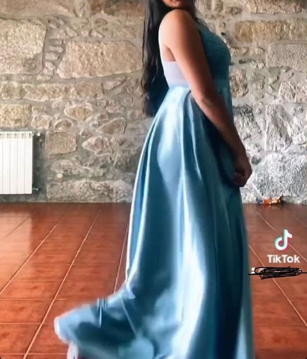 Vestido de baile, uma única vez usado