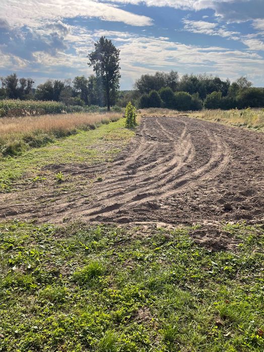 продаж земельної ділянки в селі Милошовичі неподалік Львова