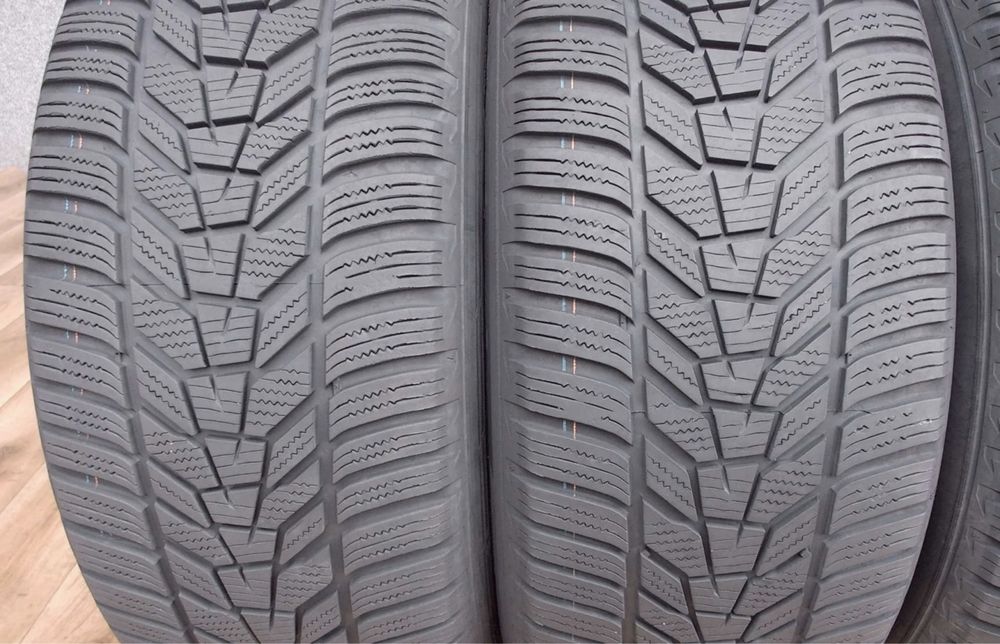 Шини 7,4мм 2021 рік 215/60 R17 Hankook зима