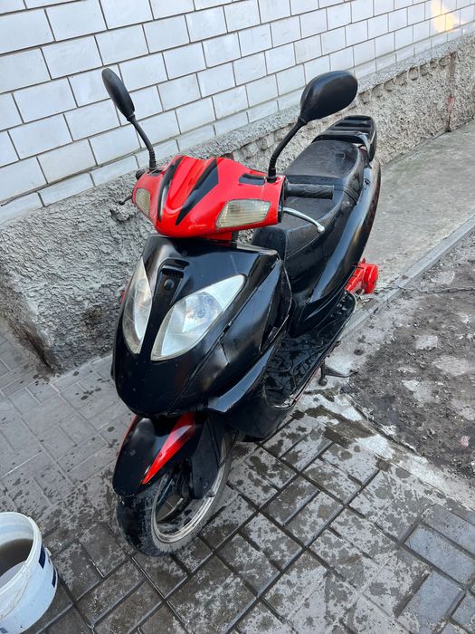 Продам моторолер 150 куб.