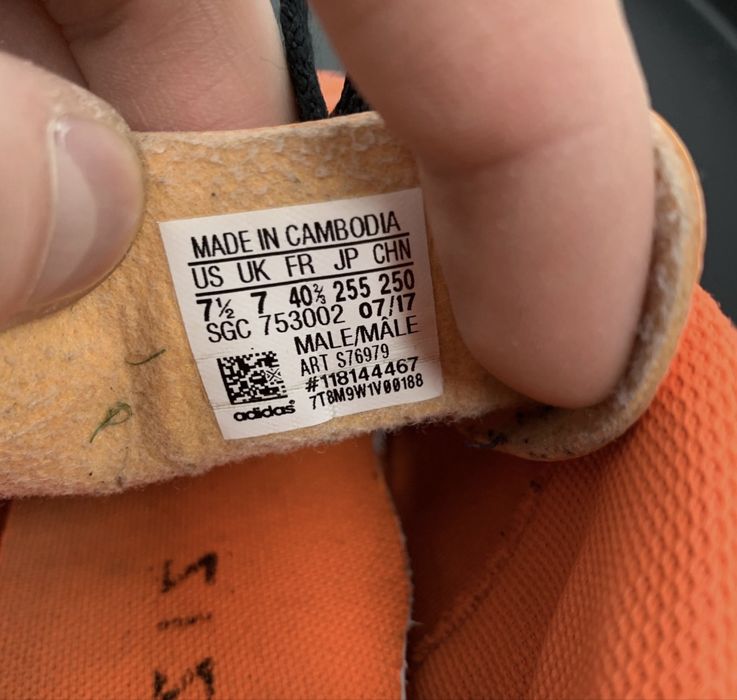 Футбольная обувь adidas оригинал 40.5р сороконожки бампы