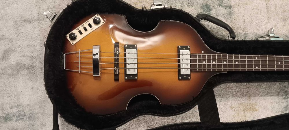 Baixo Hofner Ignition Violin Bass, Sunburst, esquerdino + mala