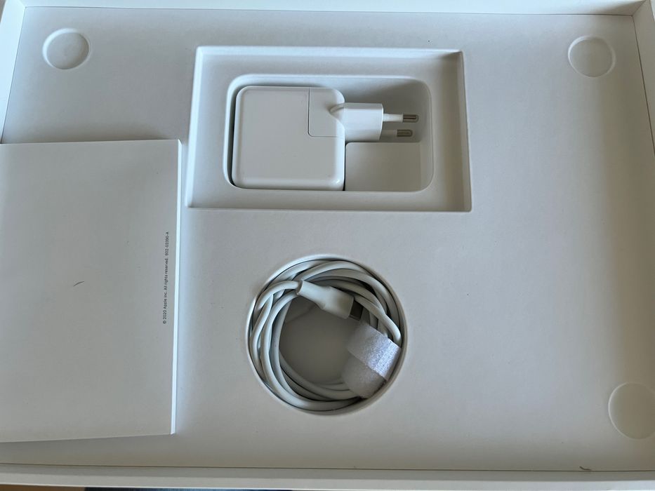 Macbook Air i5 (2020) Impecável