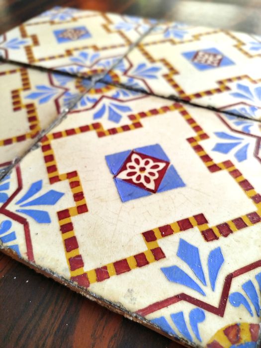 Azulejo Português secular | antigo | tiles | policromo | preço/unidade