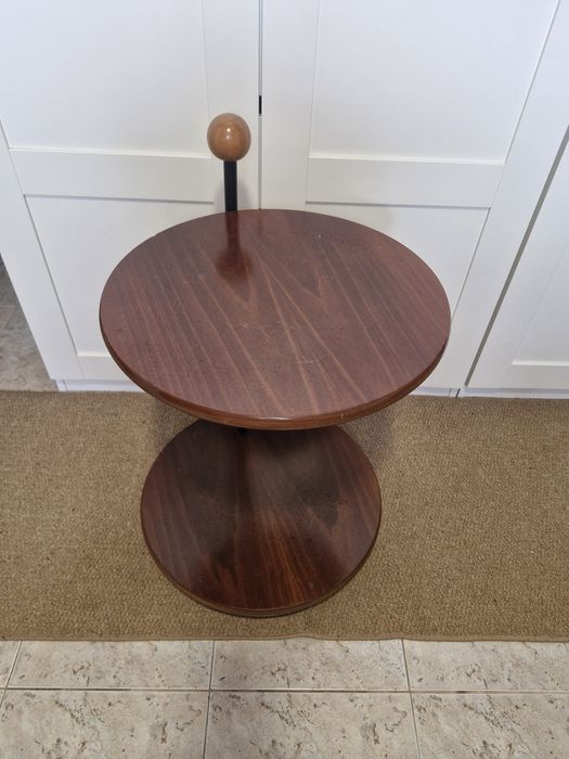 Mesa de centro com rodas