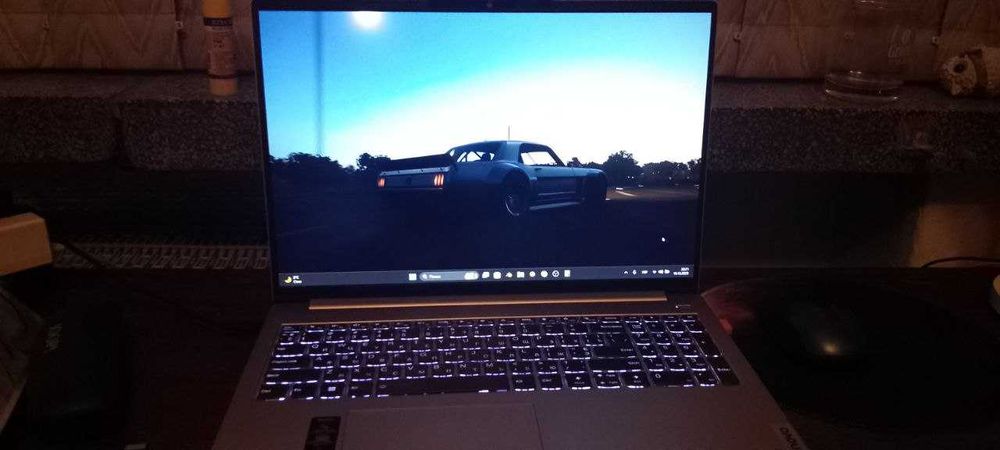 Lenovo IdeaPad Slim 5 / i5-12450H / 16 ГБ / 512 ГБ SSD