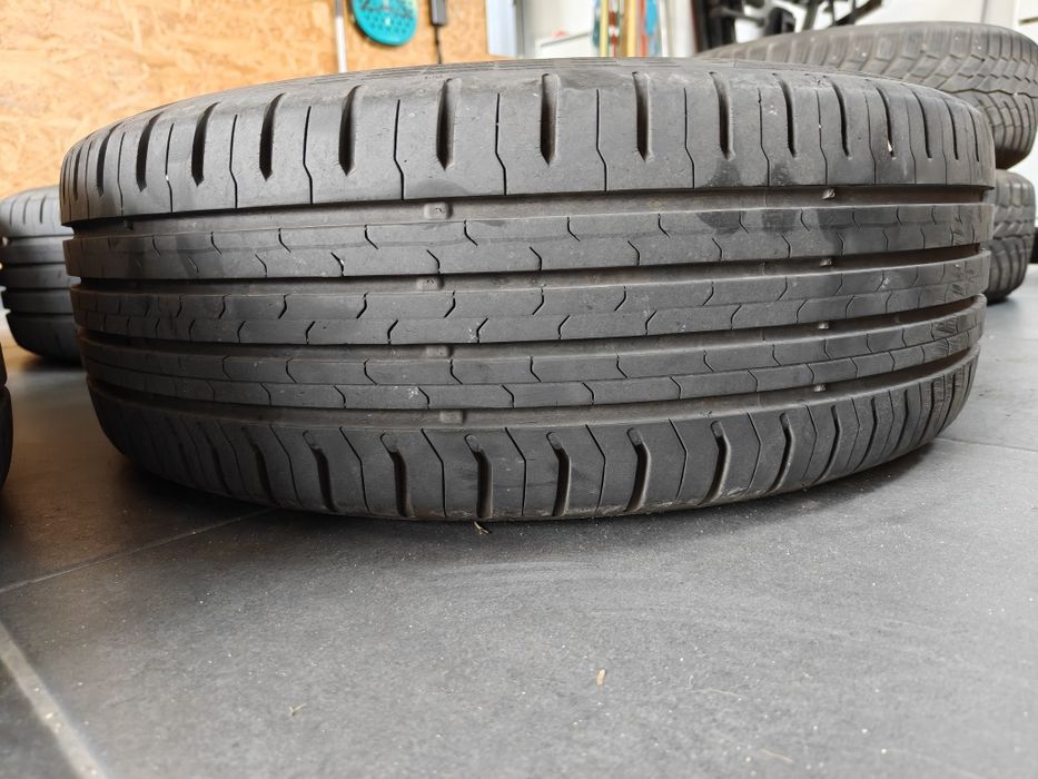 Jantes com pneus e tampões - 195/55 R16