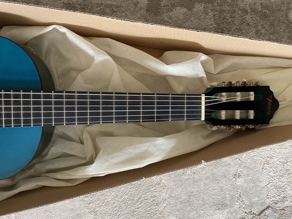 Гітара Valencia нова