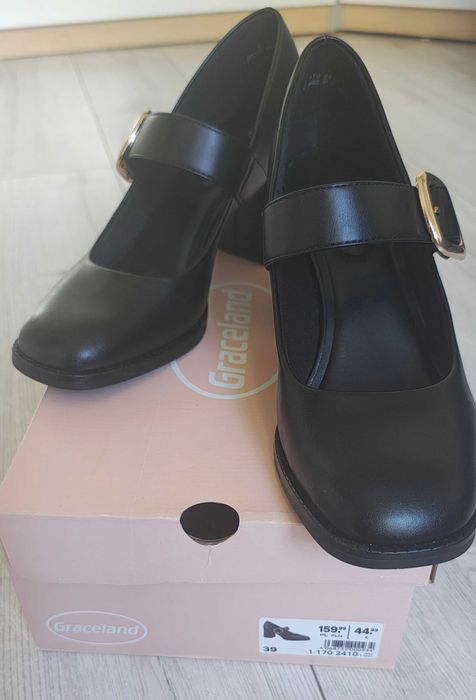 Czółenka damskie na słupku roz 39