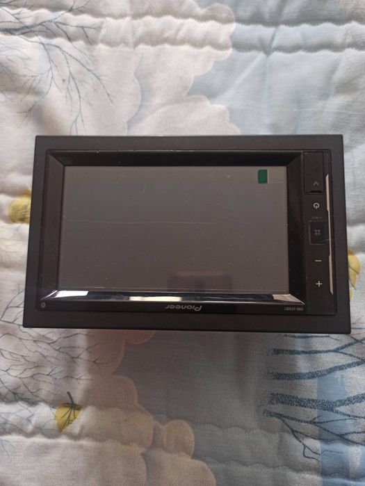 AUTO-RÁDIO PIONEER DMH-A240BT !