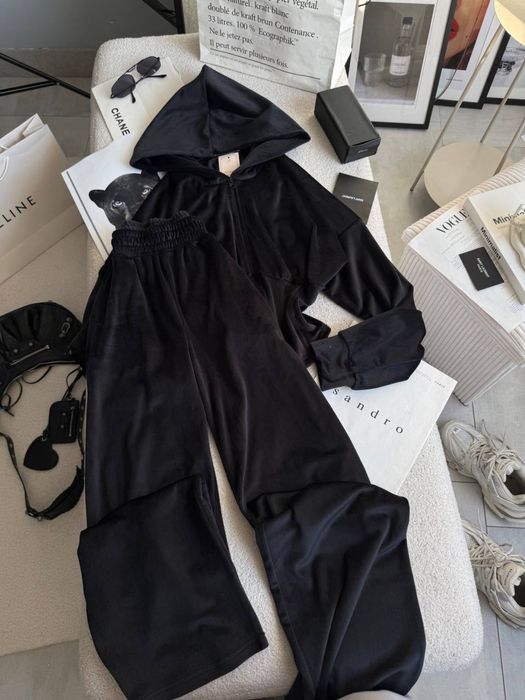 Жіночий костюм/ женский костюм