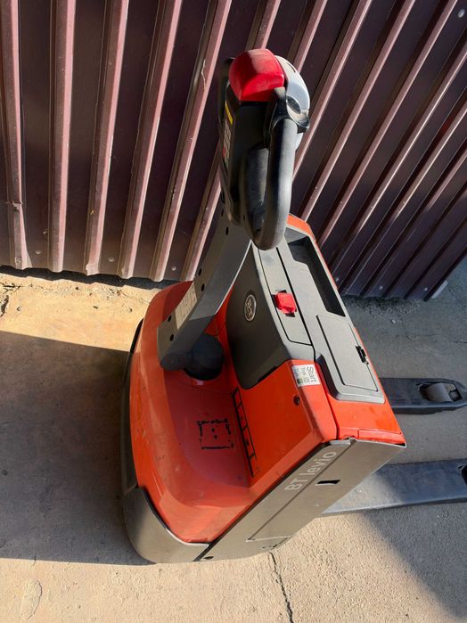 Elektryczny paleciak Toyota LWE 140