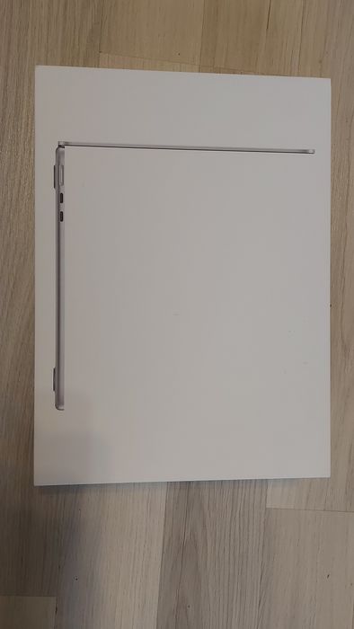 Pudełko po MacBook Air 13