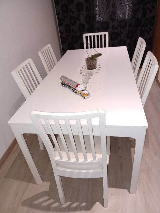 Mesa 8 cadeira (linda)