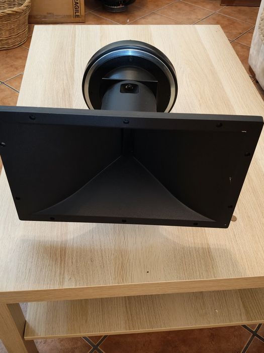 Cornetas de alto desempenho para colunas profissionais