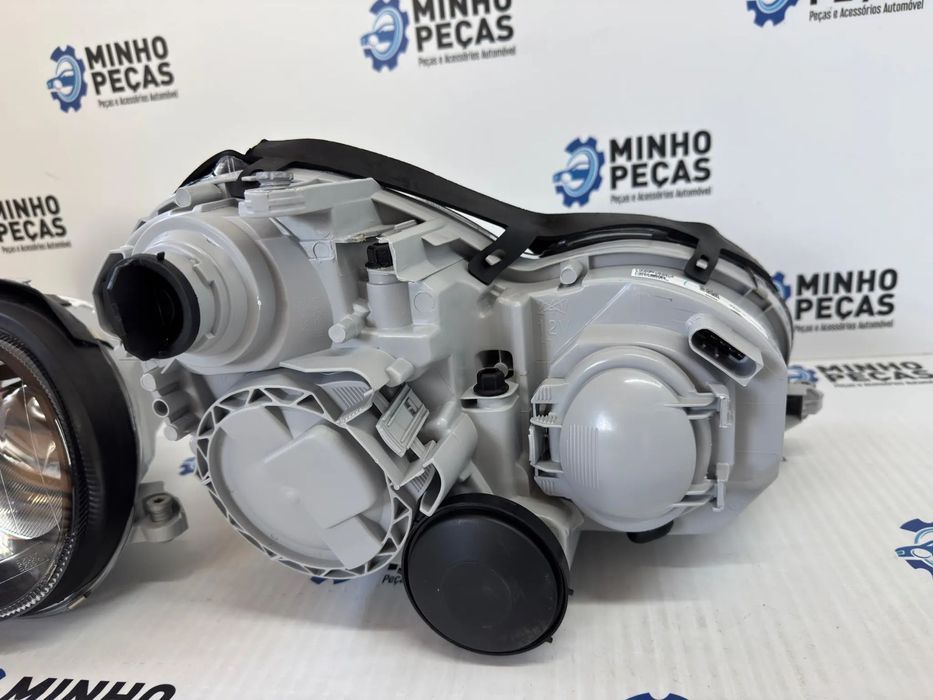 Faróis frontais Mercedes (W203) Fundo Preto