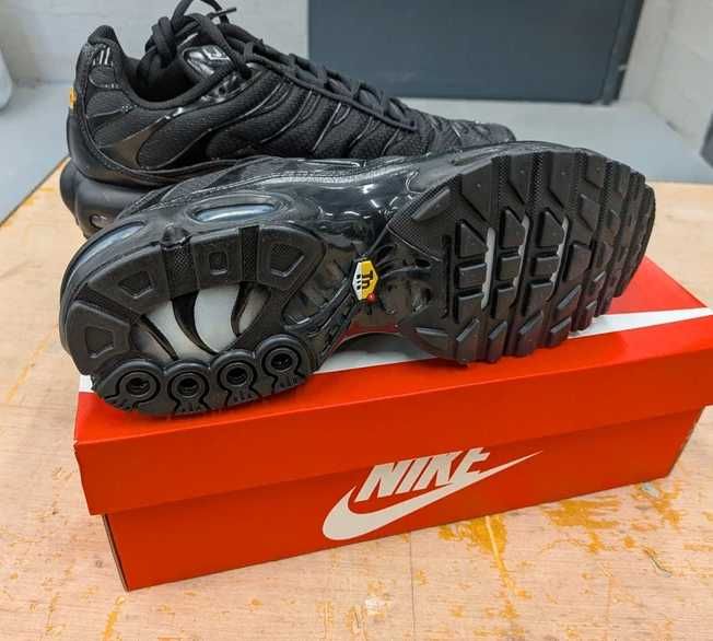 Buty Nike Air Max TN Plus Black R.38