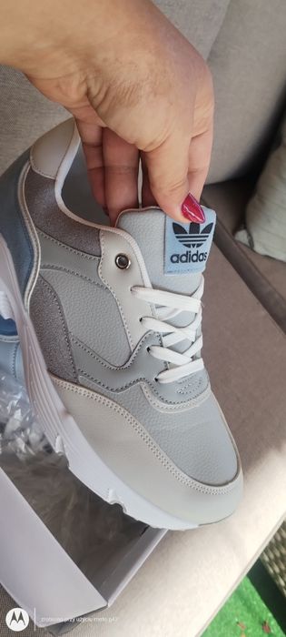 Adidasy damskie -mlodzieżowe