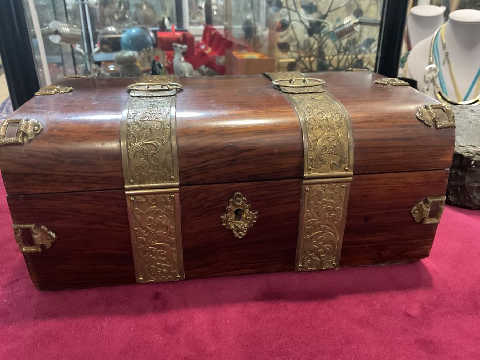 Caixa FRANCESA em pau santo com 23x14x10cm ,