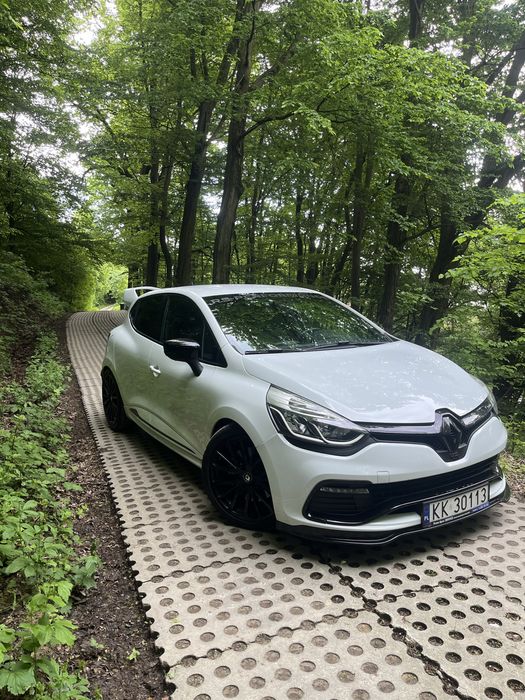 Renault Clio 4 RS Trophy