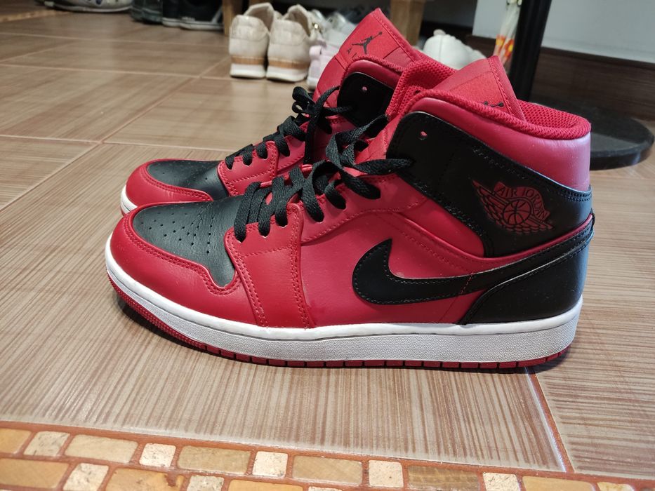 NIKE AIRJORDAN1 mid RED＆BLACK AIR Jordan 1 mid bred Black Red Nike Dąbrowa Górnicza • OLX.pl