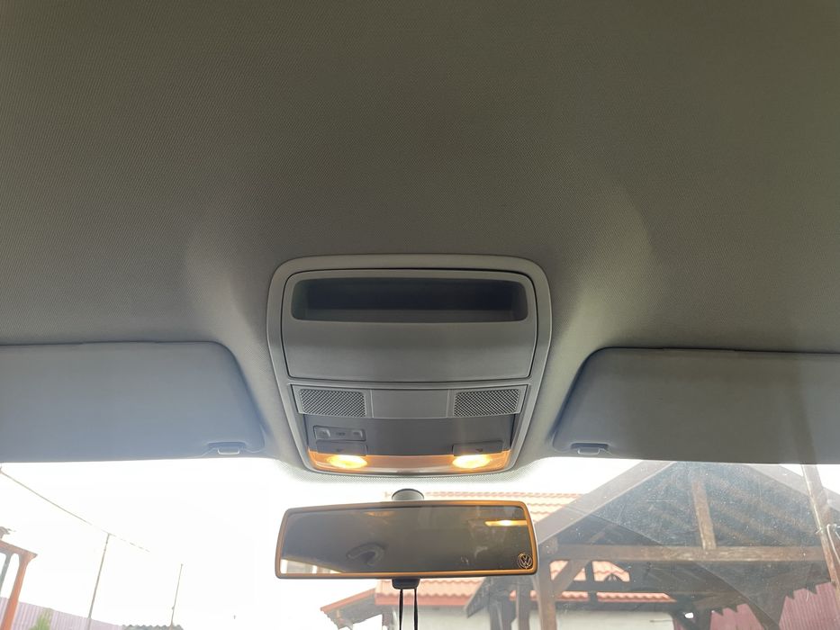 Volkswagen Golf . 1,4 mpi . 2003 рік. Червоний металік