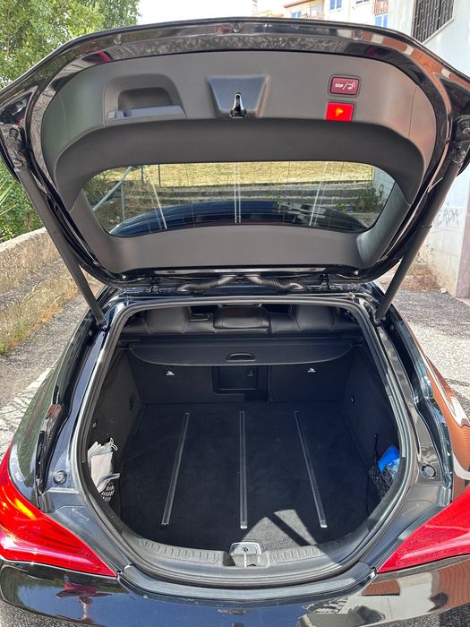 Mercedes Benz AMG CLA 45