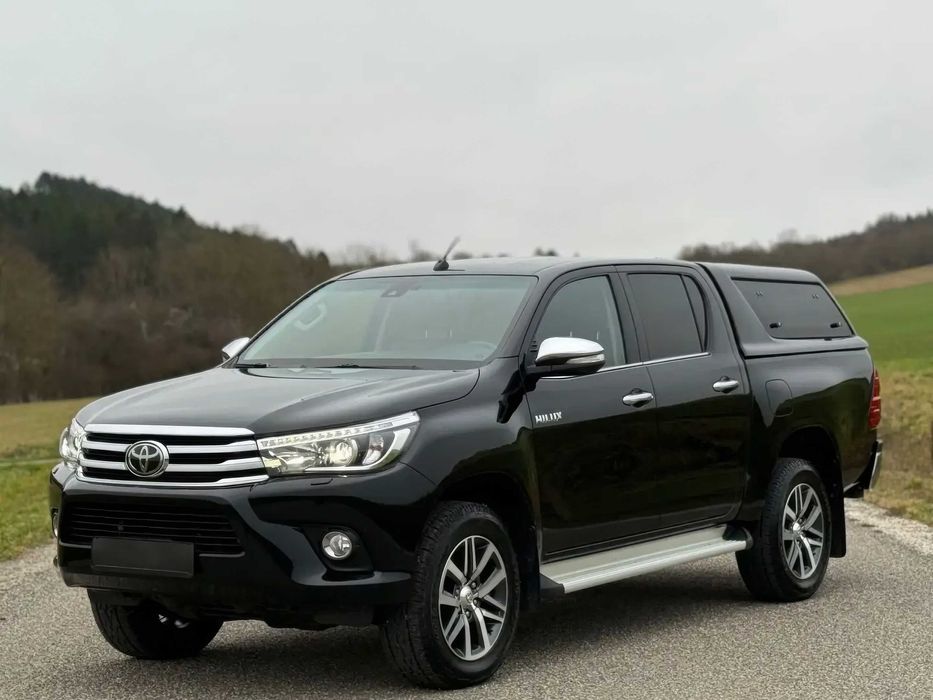 Toyota Hilux 2.4 D-4D Double Cab SR5 4x4      2017