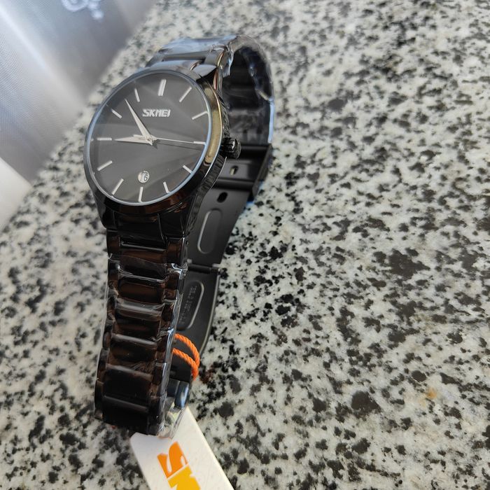 Годинник SKMEI 9140BK – Елегантність у чорному стилі!