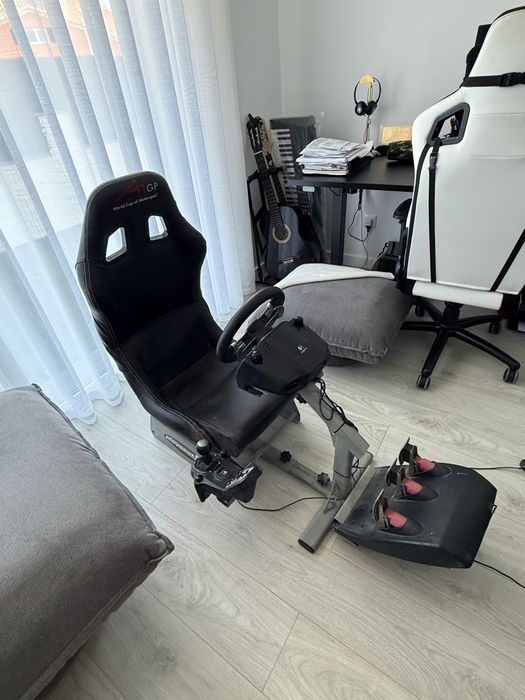 Logitech G27 + Playseat
